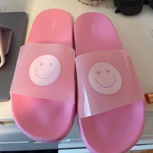Never worn H&M slides size 9